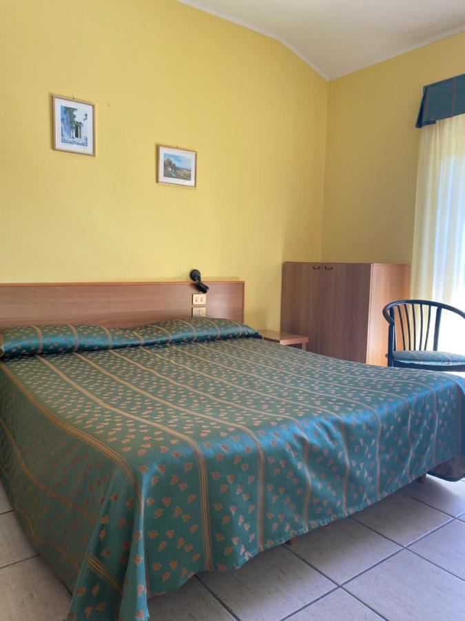 Hotel Del Fiume Cannobio Bagian luar foto