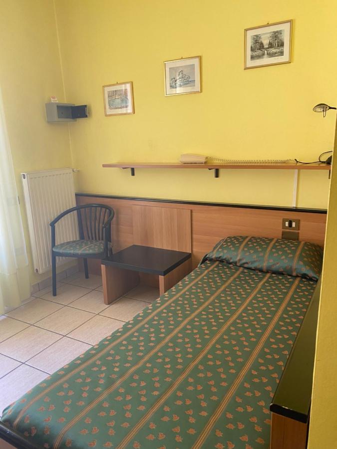 Hotel Del Fiume Cannobio Bagian luar foto