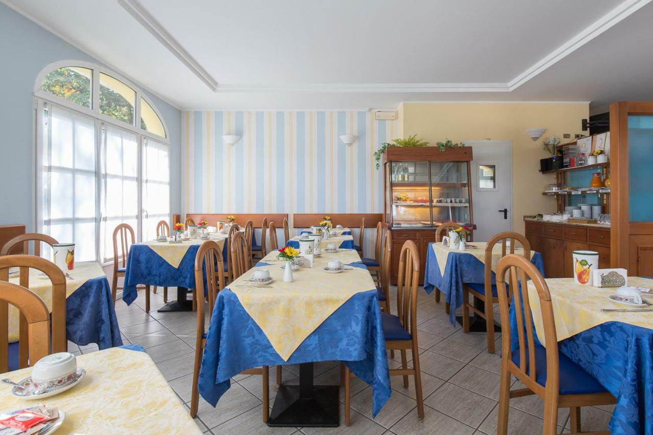 Hotel Del Fiume Cannobio Bagian luar foto